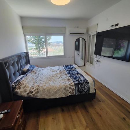 הסוויטה של דפנחי Appartement Ramat Yishay Buitenkant foto